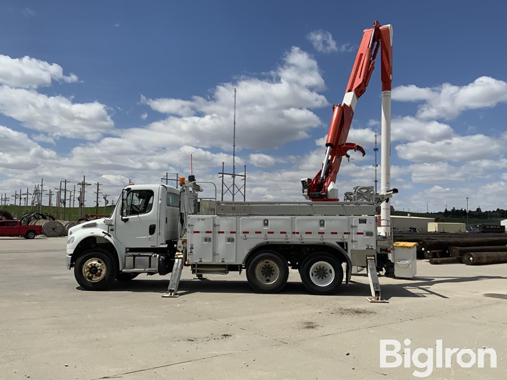 2016-freightliner-m2-106-image-16