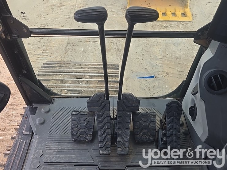 2019-caterpillar-336-image-59