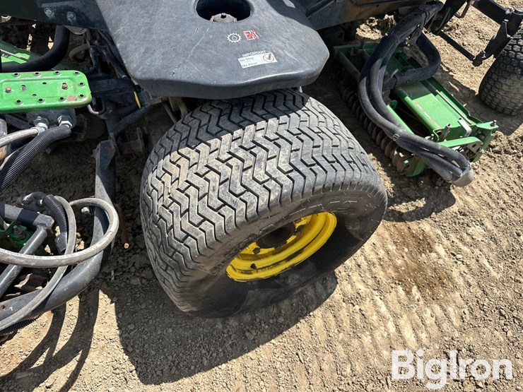 john-deere-3225c-image-13