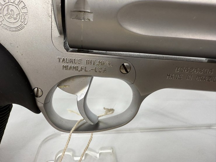 #84-•-taurus-the-judge-45lc/410gauge-bs626306-image-16