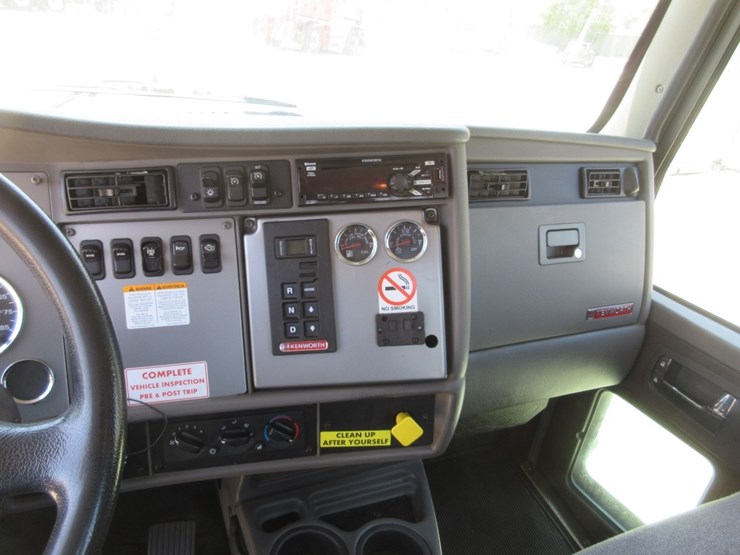 2019-kenworth-t270-image-9