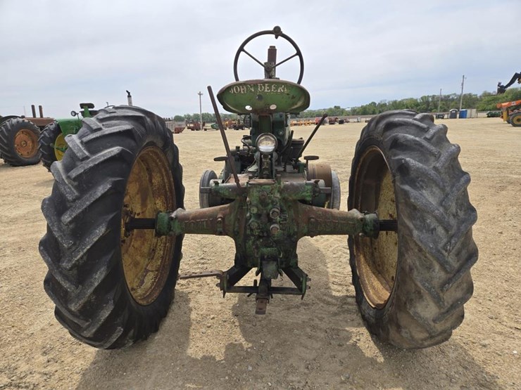 1944-john-deere-model-a-image-11