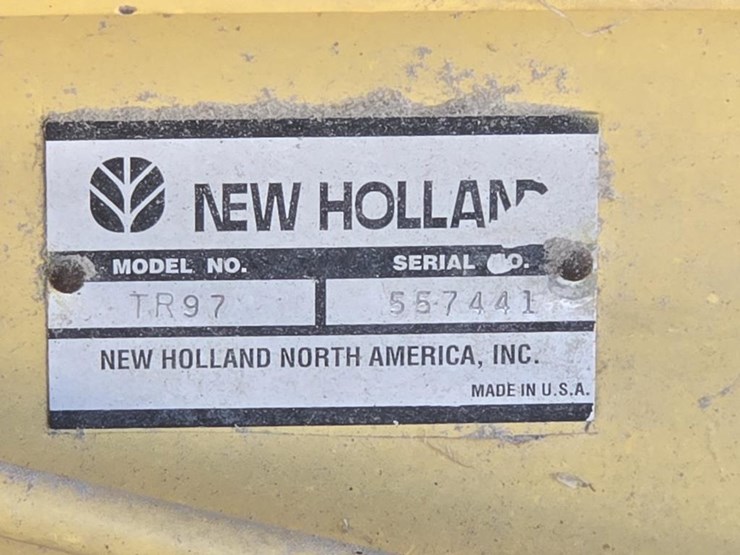 new-holland-tr97-image-7