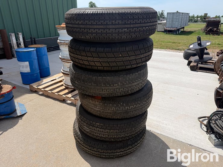 16”-mounted-trailer-tires-image-5