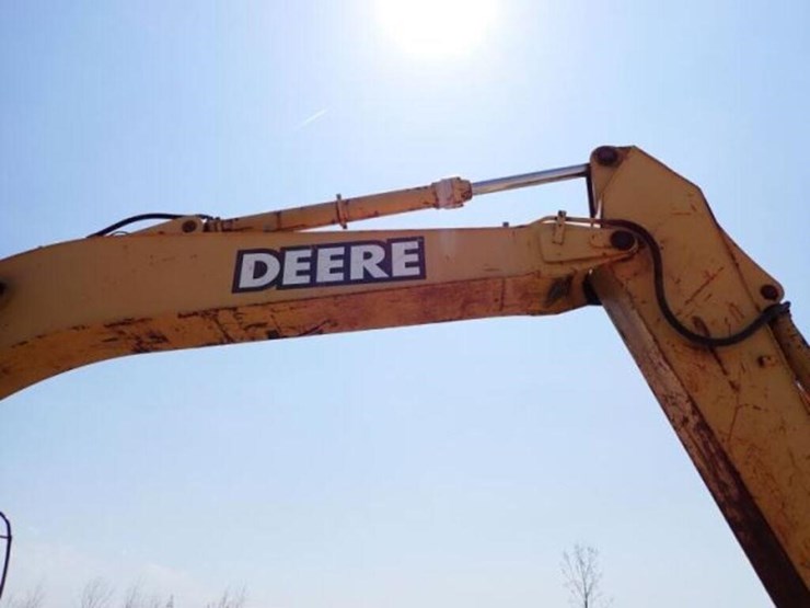 2004-deere-270c-lc-image-35