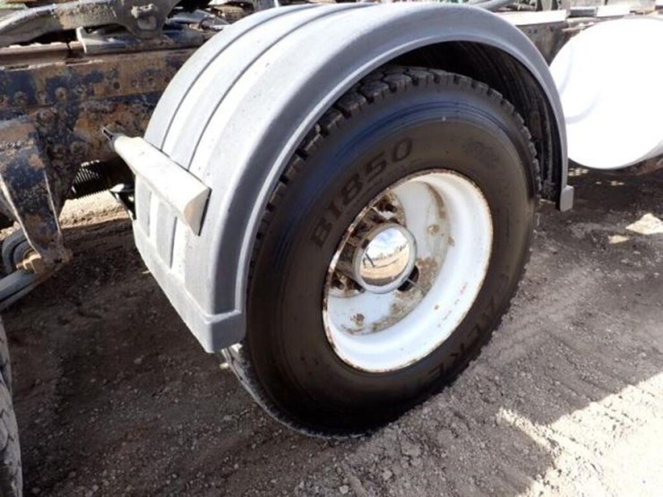 2013-western-star-4900sb-image-56