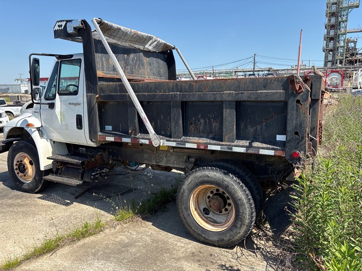 2011-international-durastar-4300-image-4
