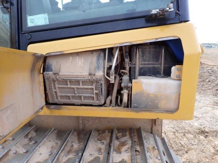 2018-caterpillar-d5k2-xl-image-53