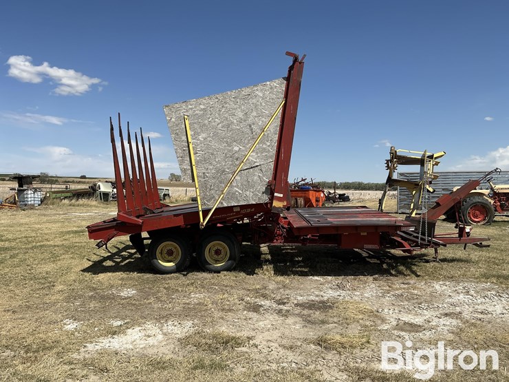 new-holland-1034-image-4