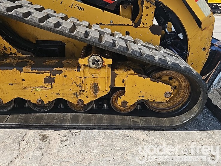 2018-caterpillar-299d2-image-10
