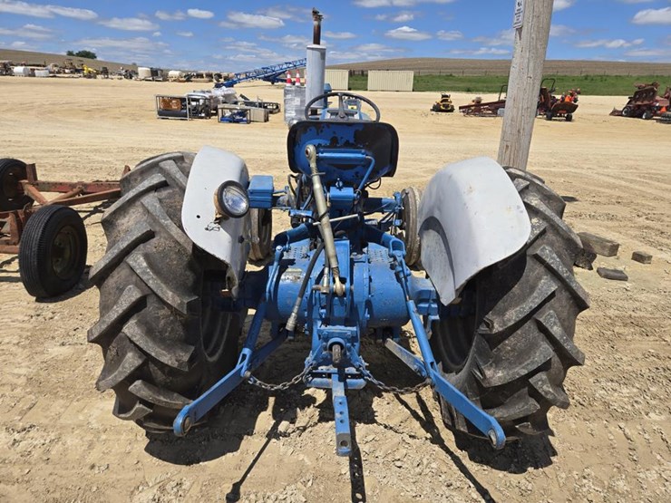 ford-4000-image-10