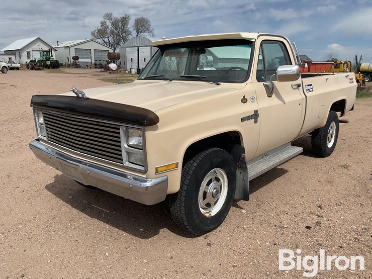 1985-chevrolet-c20-image-1