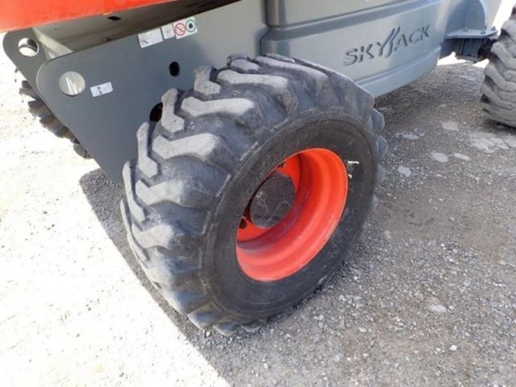 2013-skyjack-sj66t-image-39