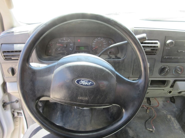 2006-ford-f350-xl-image-8