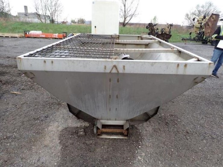 fisher-9-ft-stainless-truck-mounted-salter/sander-image-2