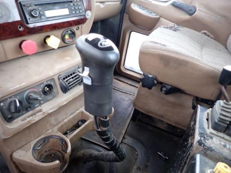 2004-mack-cv713-granite-t/a-rolloff-truck-1m2ag10c-image-19