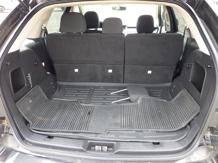 2013-ford-edge-image-9
