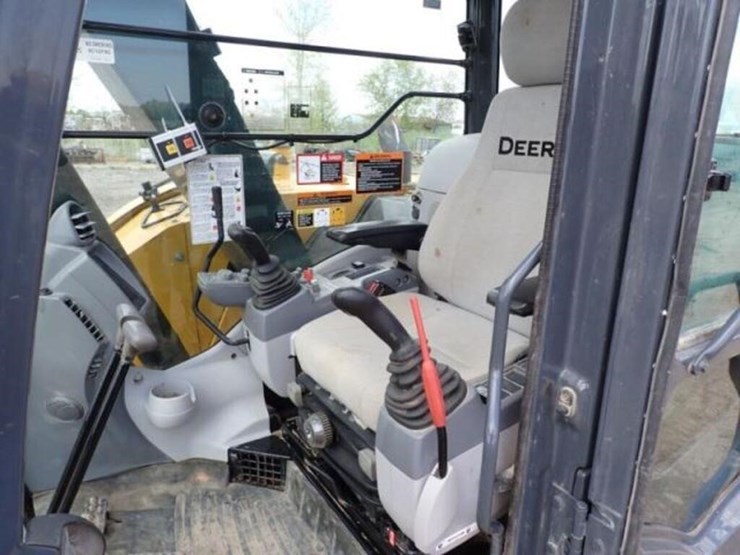2022-deere-75g-image-17