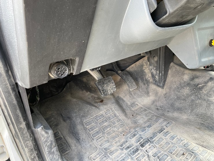 2019-ford-f750-image-21