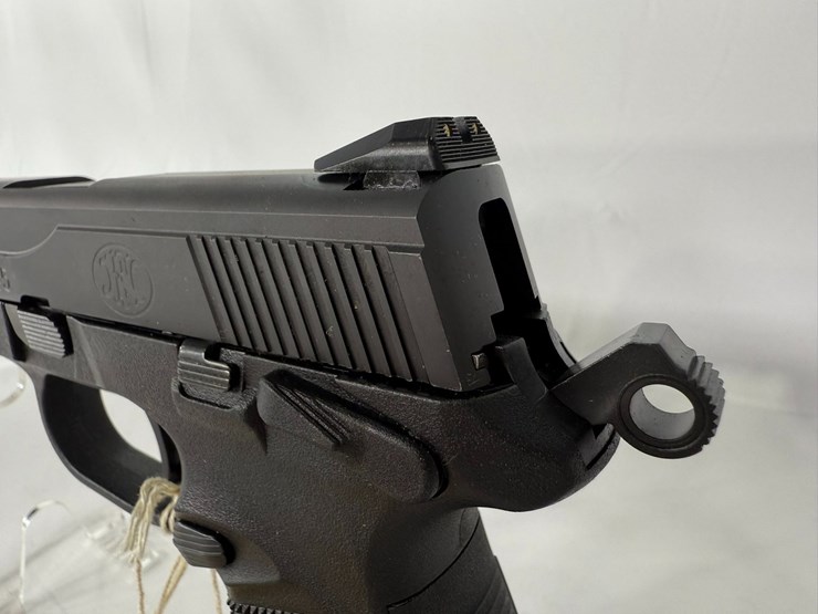 #16-•-fnh-fwp-45-45acp-pistol-61dmp10518-image-13