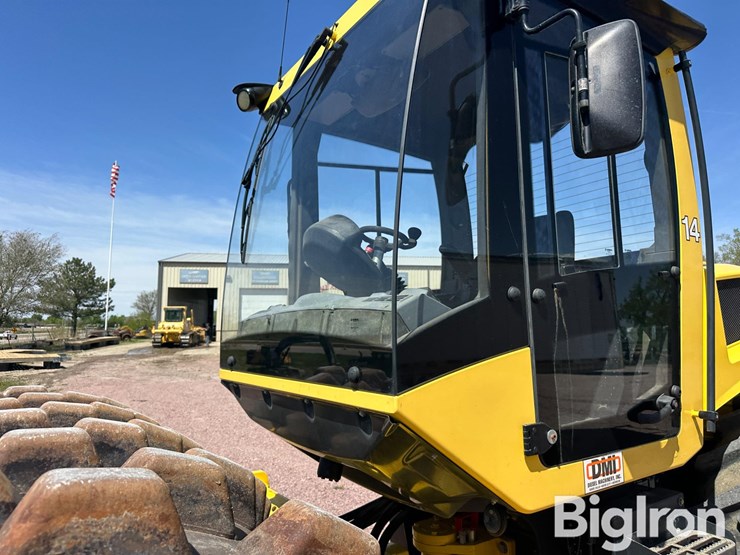 2018-bomag-bw211-image-11