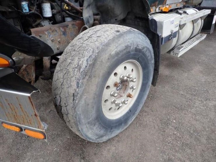 2004-mack-cv713-granite-t/a-rolloff-truck-1m2ag10c-image-37