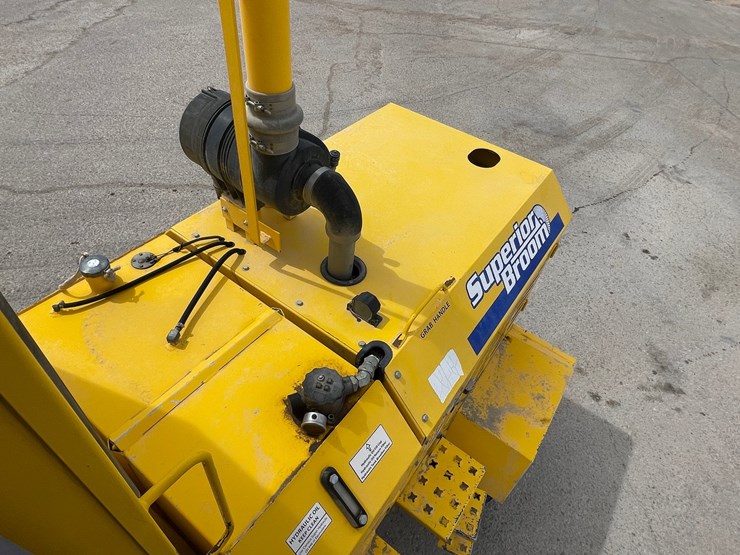 2017-superior-broom-dt80k-image-133