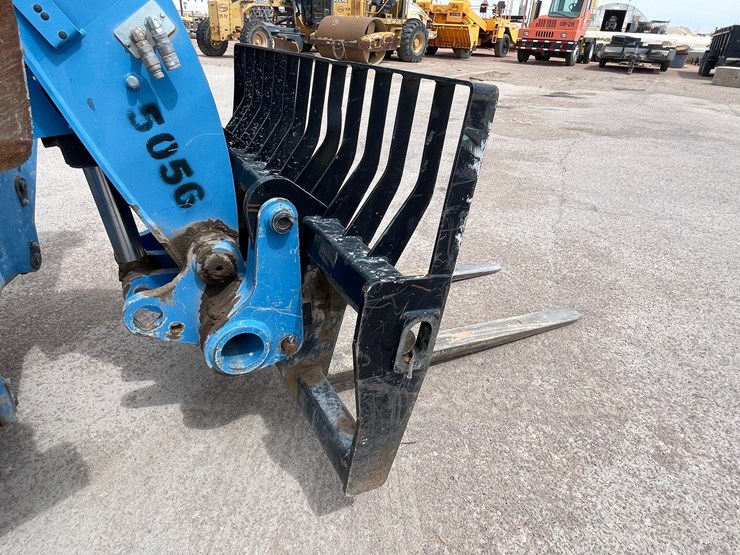 2019-genie-gth1256-image-49