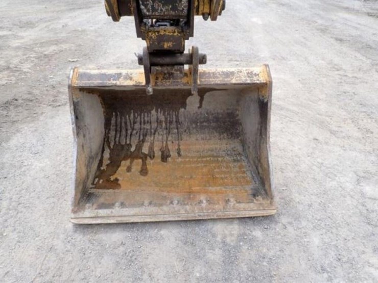 2022-deere-75g-image-21