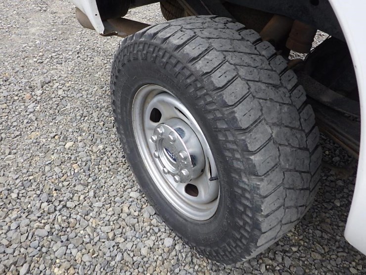 2011-ford-f350-image-19