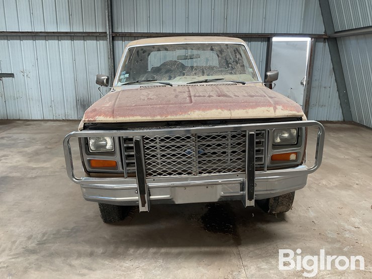 1984-ford-bronco-image-2