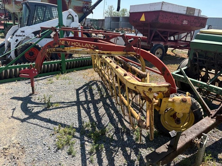new-holland-256-image-6