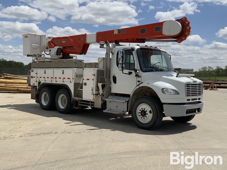 2015-freightliner-m2-106-image-3