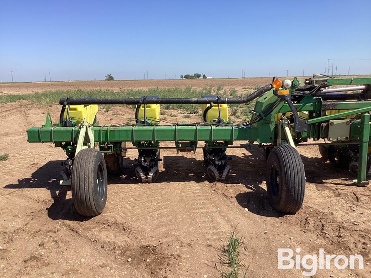 john-deere-1720-image-11