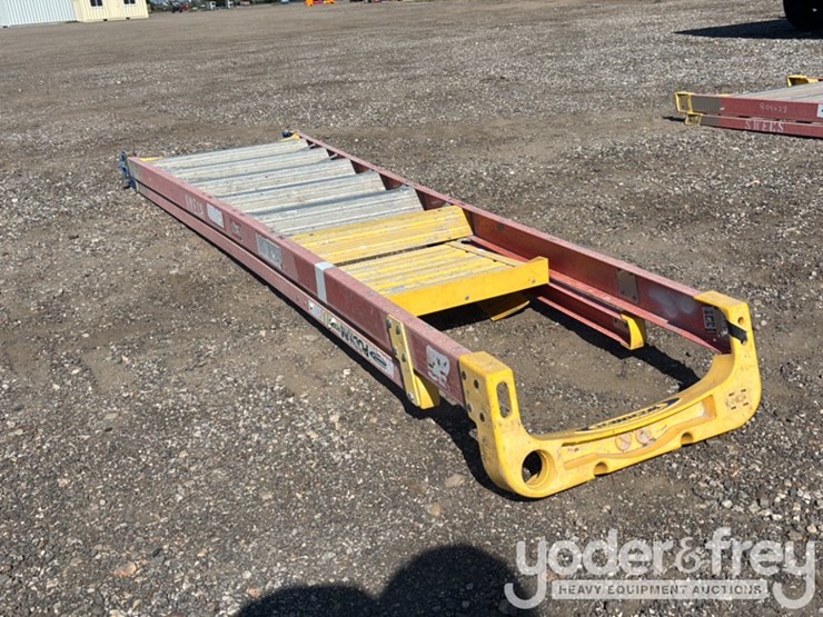 8'-podium-ladder-image-2