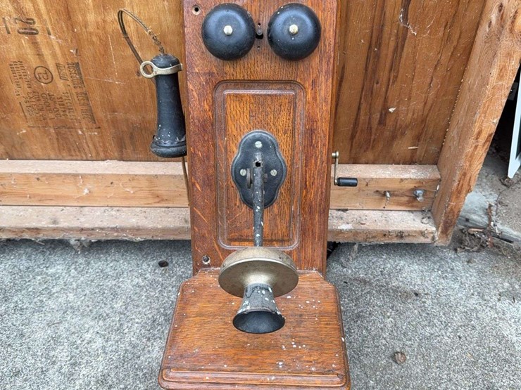 antique-phone-image-1