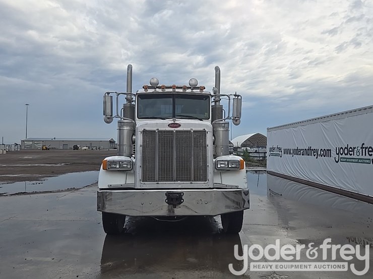 2007-peterbilt-379-image-8