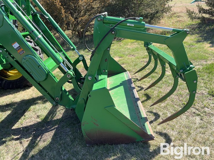 2020-john-deere-6155m-image-13