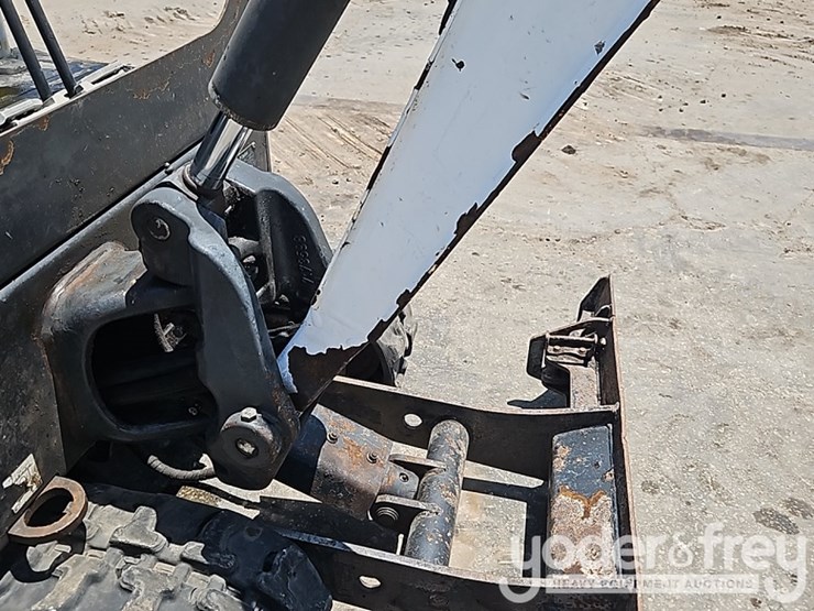 2020-bobcat-e20-image-11