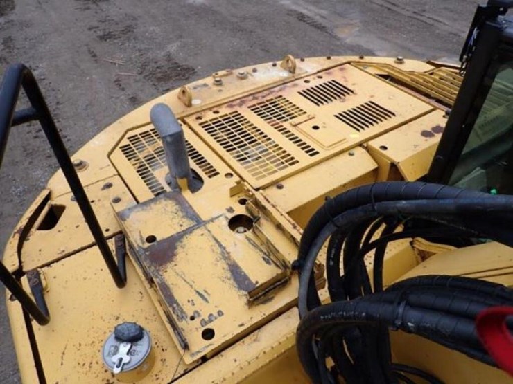 2013-caterpillar-321d-lcr-image-42