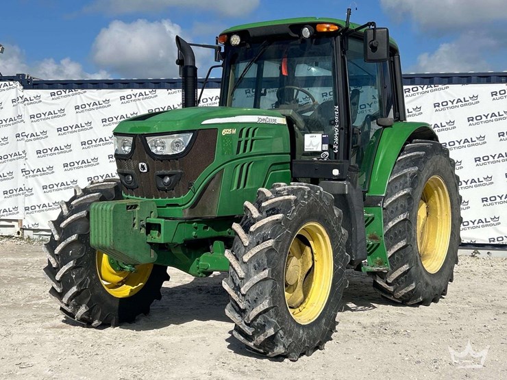 2014-john-deere-6125m-image-1