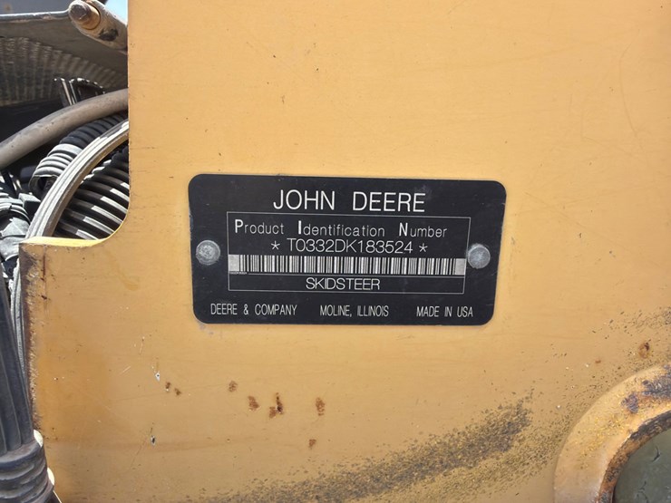 2010-deere-332d-image-9