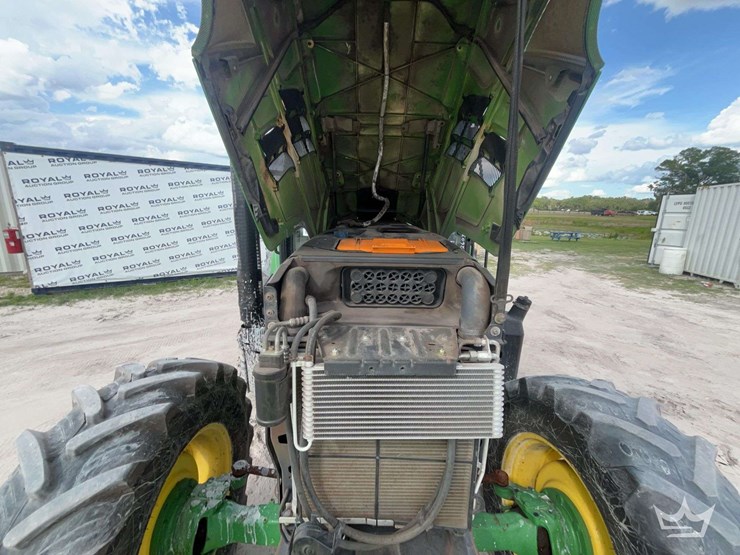 2014-john-deere-6125m-image-21