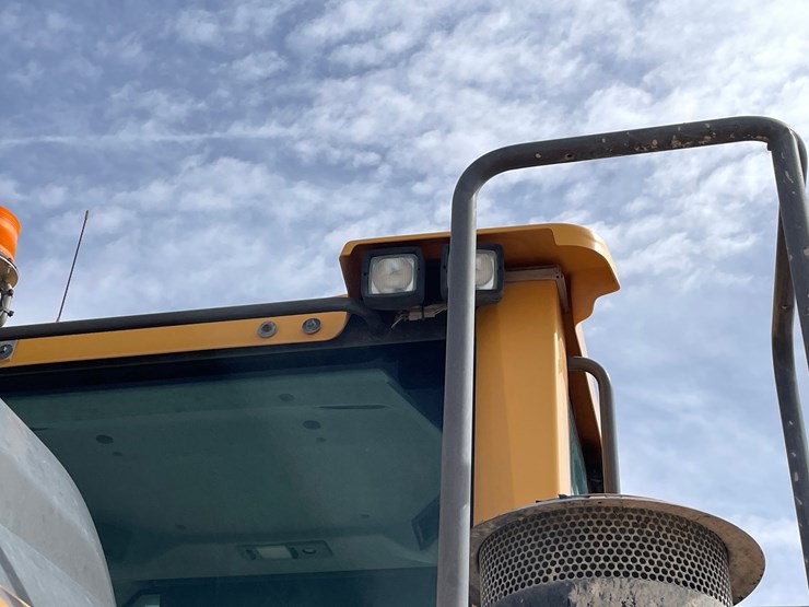 2014-volvo-l120h-image-78
