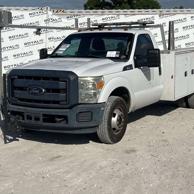 2015 FORD F350