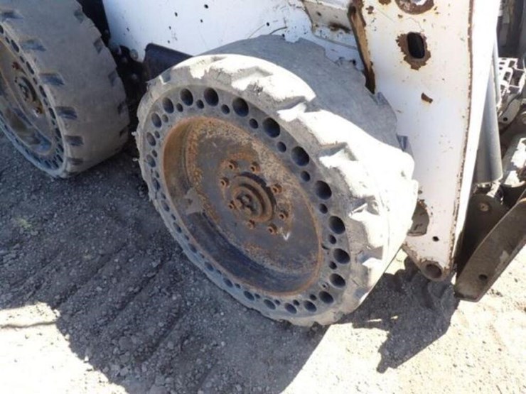 2018-bobcat-s650-image-32