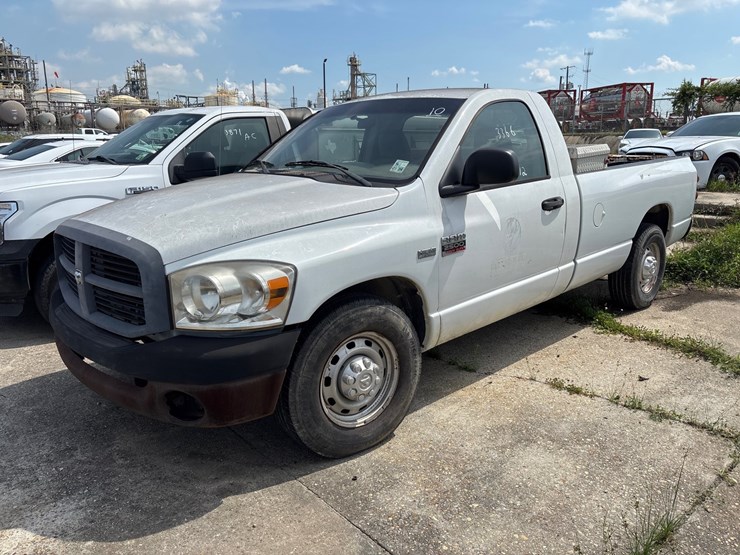 #10-•-2009-dodge-3/4-ton-pickup-truck-image-1