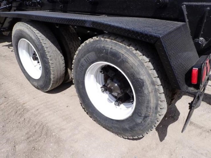 1993-mack-rd690s-image-49