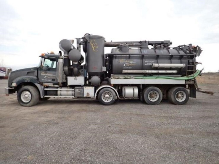 inoperable-2007-supervac-2000-on-2007-mack-ct713-1-image-8