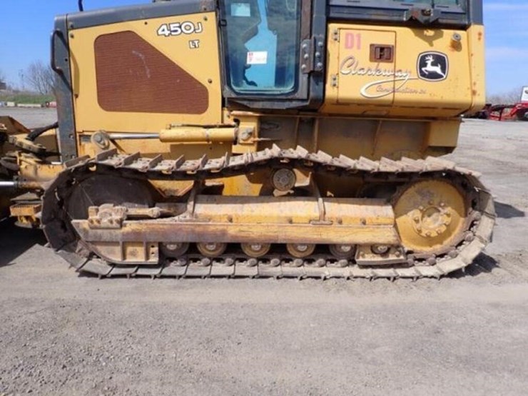 2005-deere-450j-lt-image-33